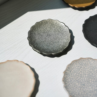 Pottery flower rim mamezara［Hagi-yaki］