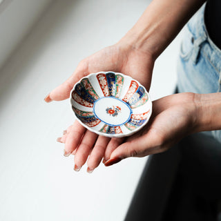 Old Imari style frills mini bowl [Hasami-yaki]