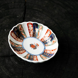 Old Imari style frills mini bowl [Hasami-yaki]