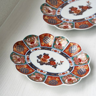 Old Imari style small oval plate 7.5in  [Hasami-yaki]