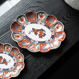 Old Imari style large oval plate 9.6in  [Hasami-yaki]