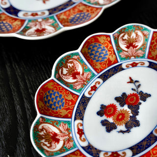 Old Imari style small oval plate 7.5in  [Hasami-yaki]